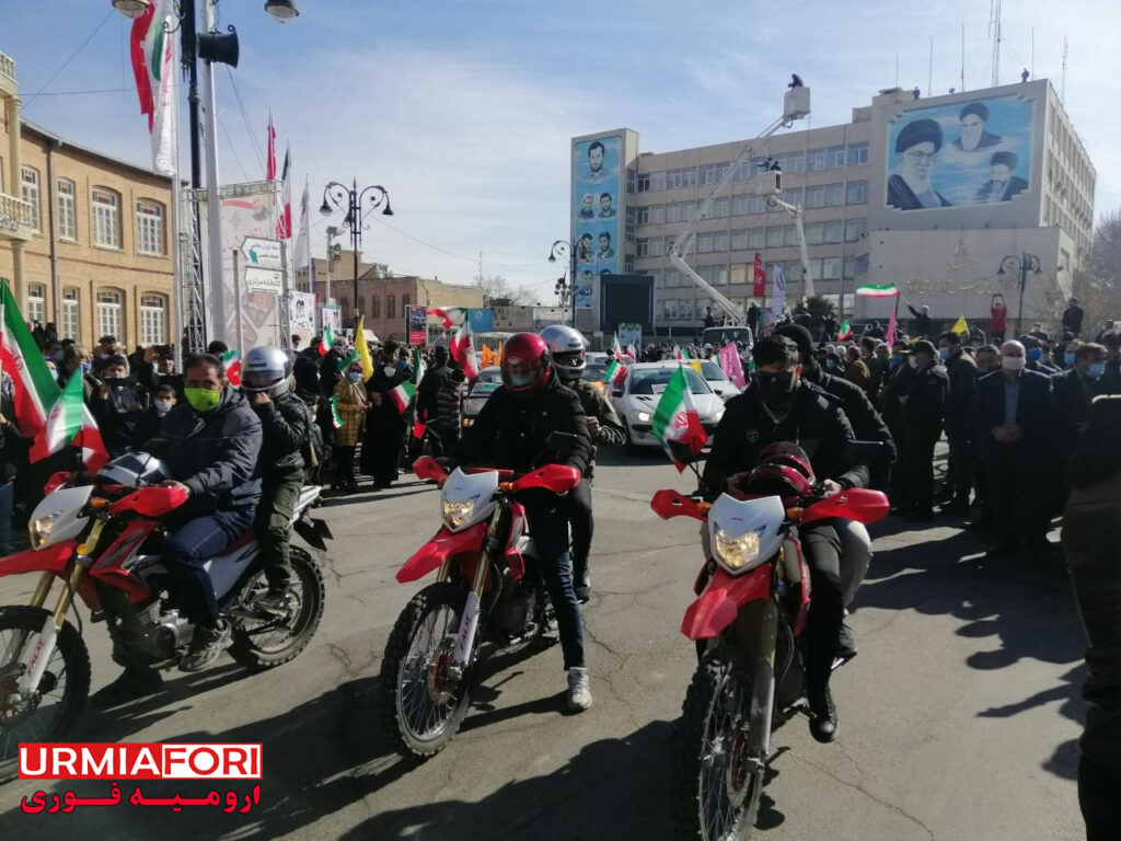راهپیمایی باشکوه خودرویی و موتوری ۲۲ بهمن در ارومیه