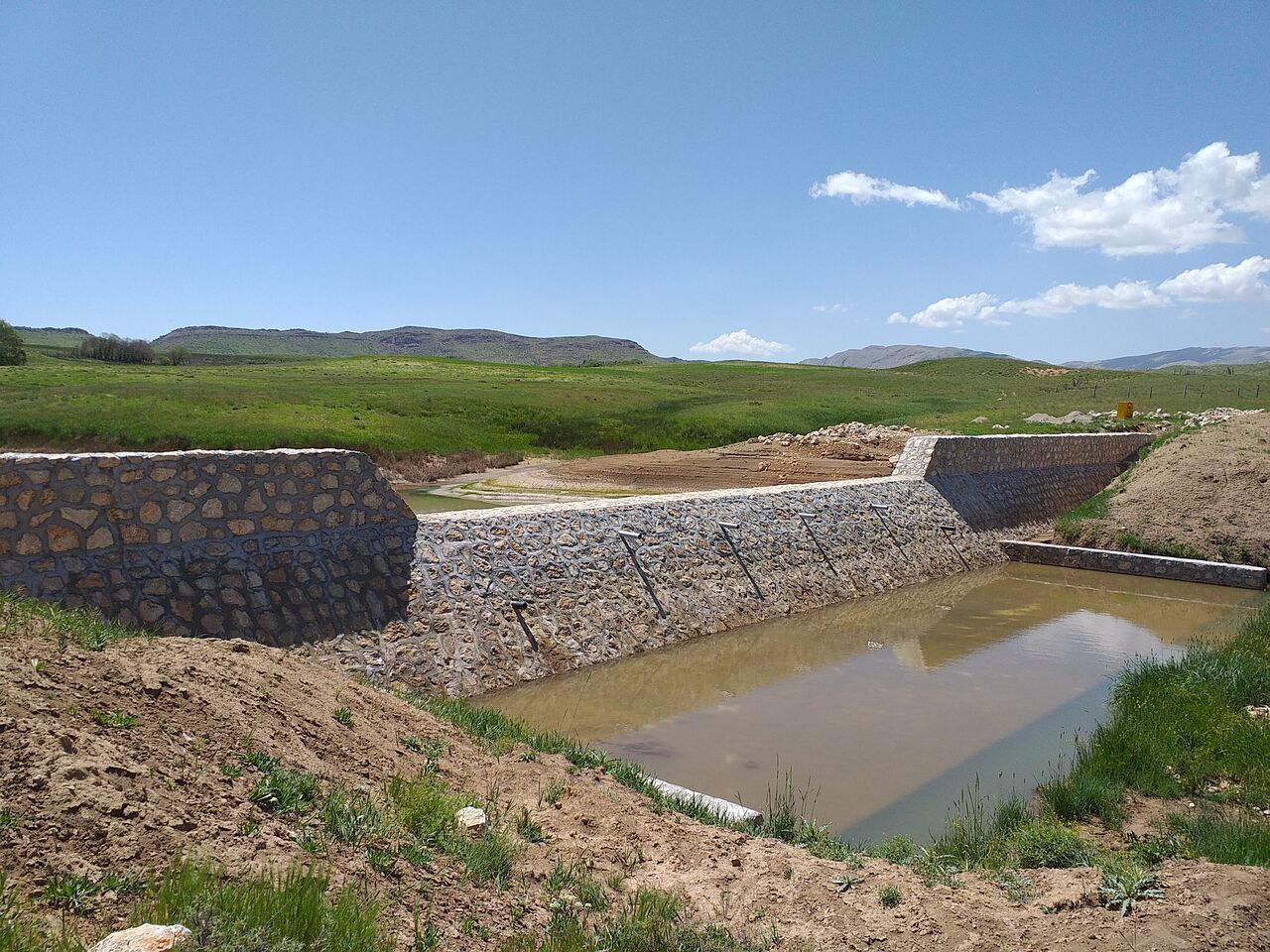 بهره برداری از ۱۲ طرح حفاظت و پیشگیری از فرسایش خاک در آذربایجان غربی