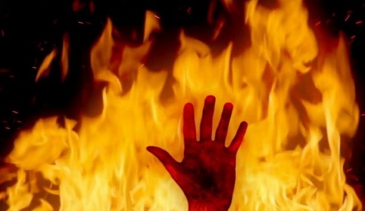 زن جوان در ارومیه به دست خانواده اش به آتش کشیده شد