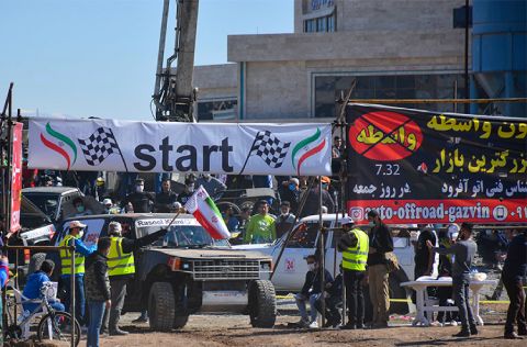 برگزاری مسابقات بین المللی موتورسواری و اتومبیل رانی جام سرداران شهید آذربایجان غربی